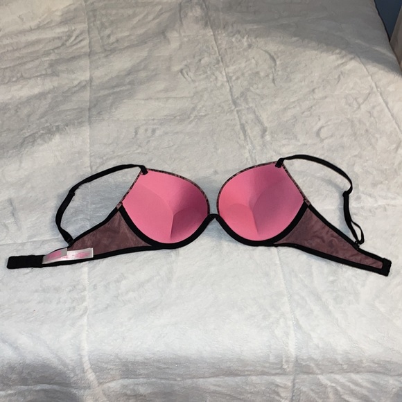 VS Pink Bra - Picture 2 of 9